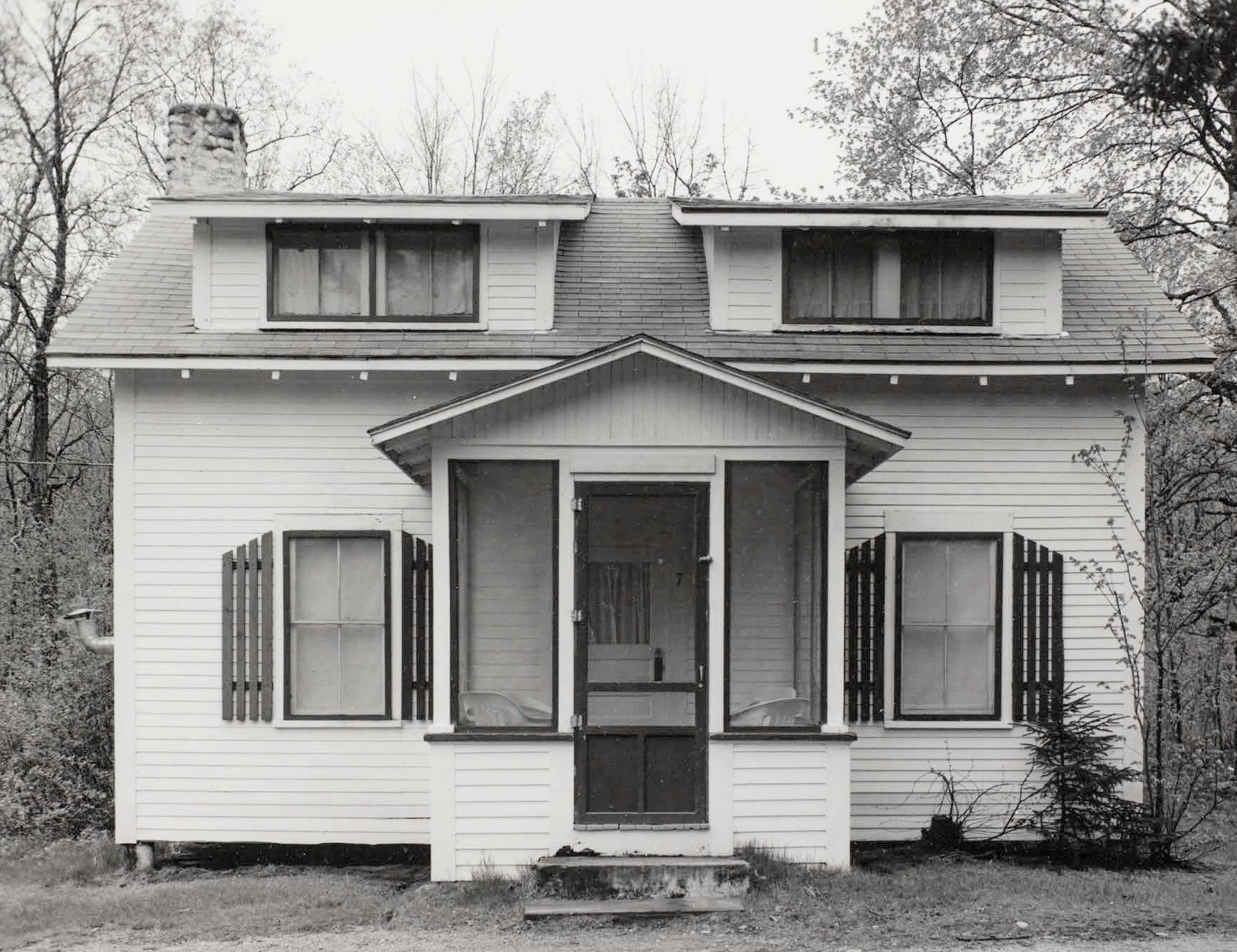 Maple Haven Campground, Woodstock New Hampshire Facade of cabin #7 (1&frac12; story) (2000)