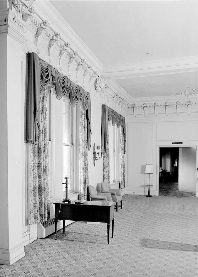 Marlborough Hotel, Atlantic City New Jersey DETAIL OF BRACKETED EXCHANGE WALL LOOKING TOWARD THE OCEAN WING HALLWAY