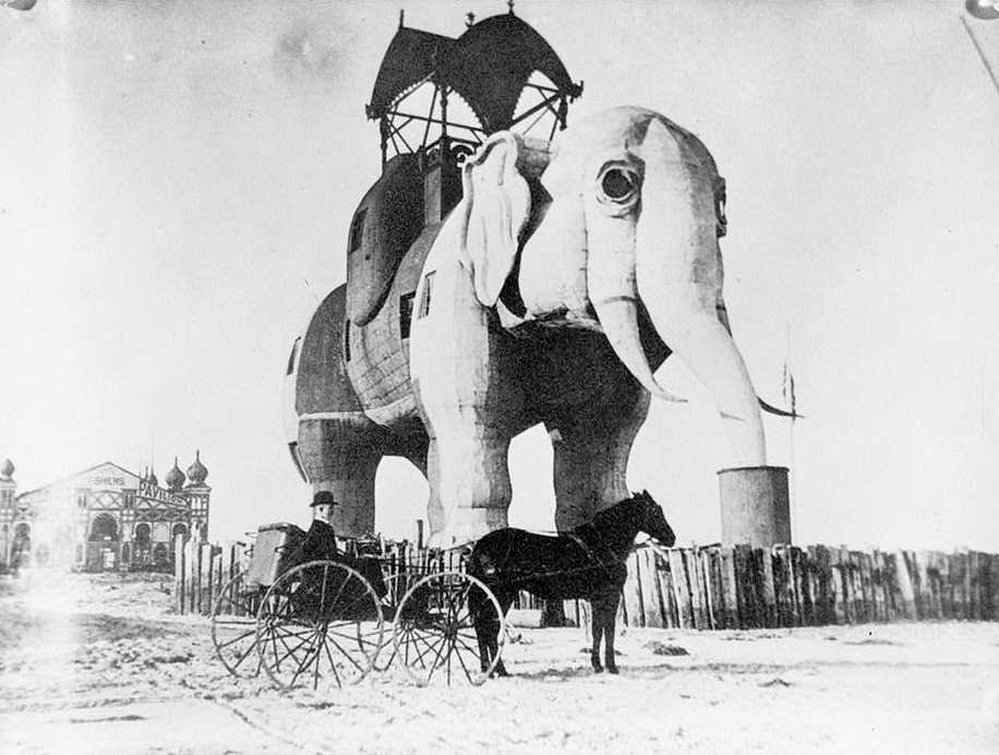 Margate Elephant - Lucy, Margate City New Jersey 1895 View from southeast (note original howdah)