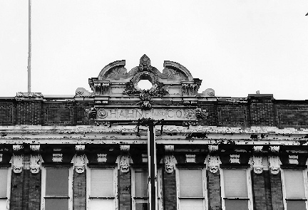 Hahne and Company Department Store, Newark New Jersey 1993 Broad Street facade, central bay, main parapet ornament.