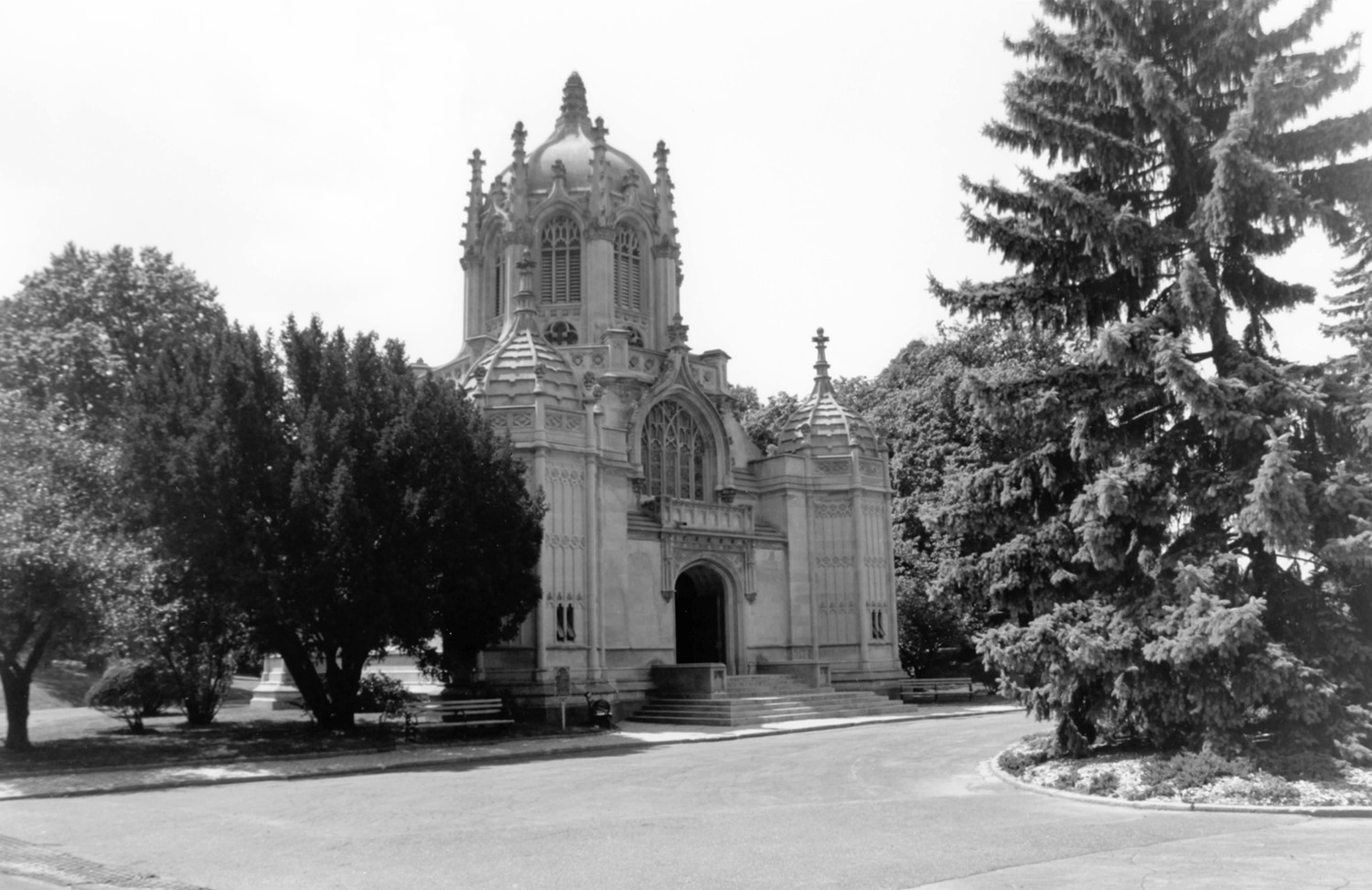 Green-Wood Cemetery-Greenwood, Brooklyn New York The Chapel, constructed 1911-1913 and designed by Warren and Wetmore in the late Gothic Revival style, modeled after the Tom Tower at Christ Church, Oxford (2005)