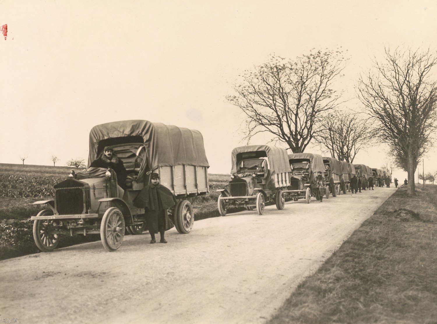 Pierce Arrow Factory Complex, Buffalo New York Convoy of Pierce-Arrow trucks somewhere in France (1918)