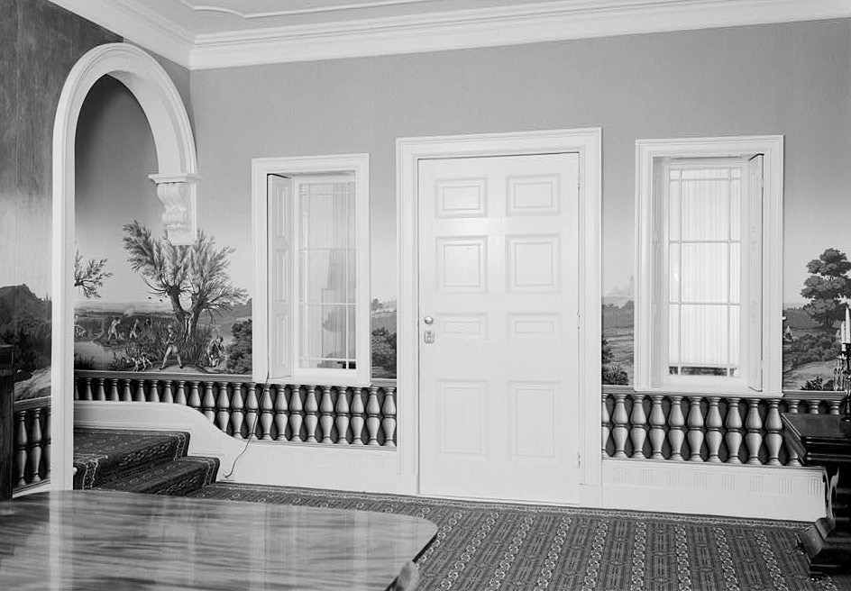 Lindenwald Mansion - Martin Van Buren House, Kinderhook New York INTERIOR, FIRST FLOOR, CLOSE VIEW OF NORTHWEST WALL OF DINING ROOM, LOOKING TO THE WEST CORNER OF THE ROOM