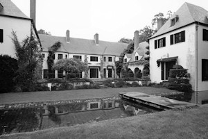 Benjamin Moore Estate, Muttontown New York