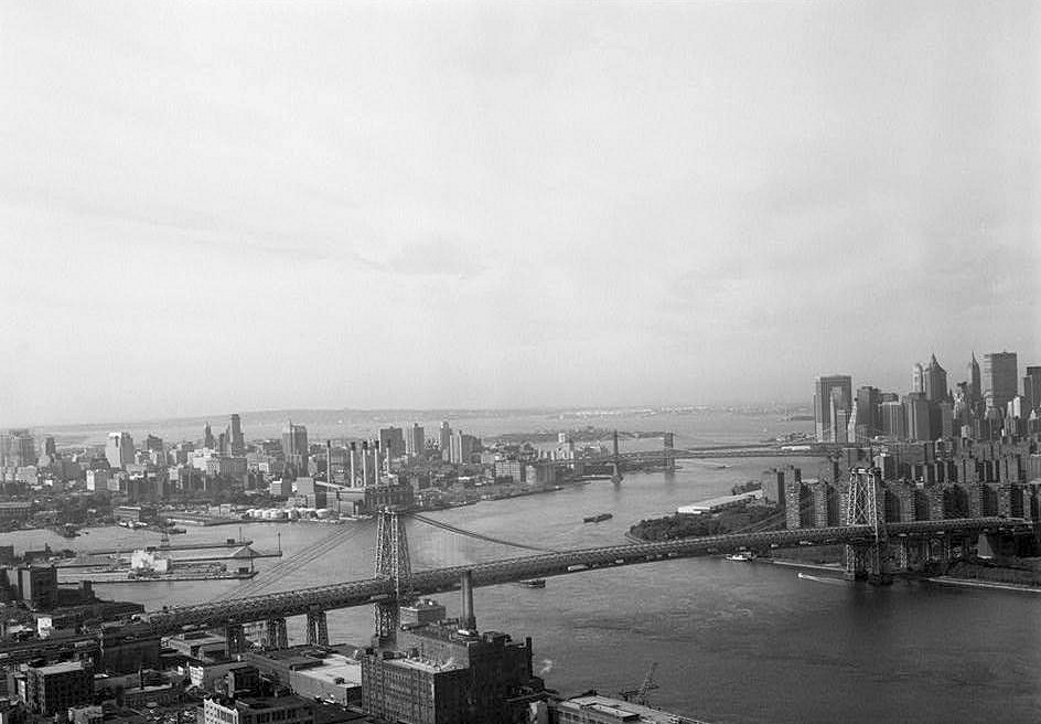 Williamsburg Bridge, New York New York Williamsburg Bridge from Brooklyn to Manhattan (1991)