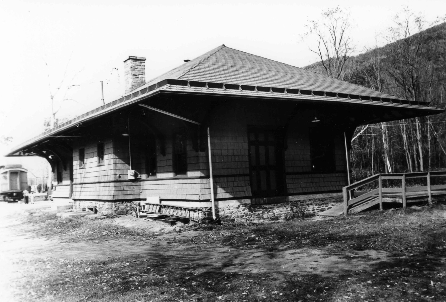 Phoenicia Railroad Station, Phoenicia New York Station looking north (1994)