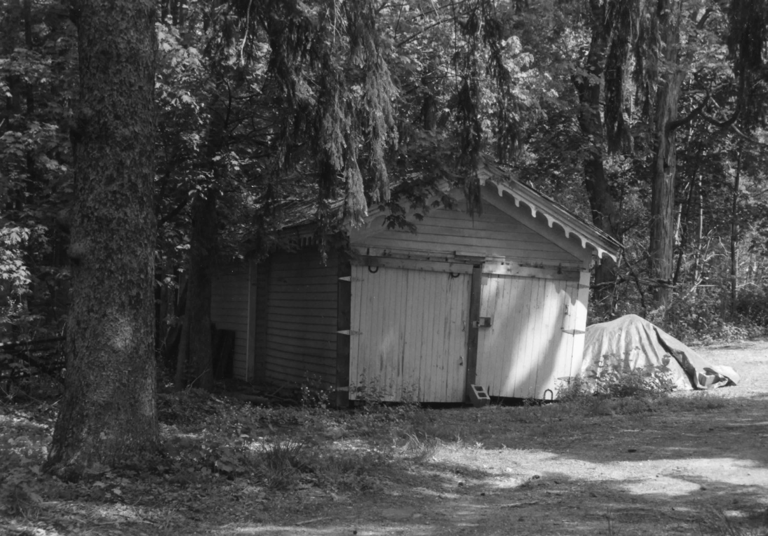 Maple Grove, Poughkeepsie New York Garage looking northeast (2000)