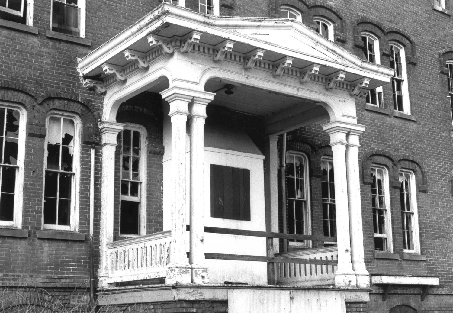 Poughkeepsie Almshouse and City Infirmary, Poughkeepsie New York Main entrance Almshouse (1978)