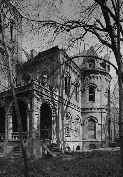 Wyndclyffe Mansion (Linden Grove), Rhinebeck New York EAST FACADE FROM SOUTHEAST, WITH CIRCULAR TOWER/BAY