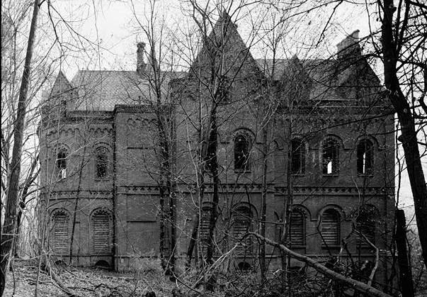 Wyndclyffe Mansion (Linden Grove), Rhinebeck New York GENERAL VIEW OF NORTH REAR WITH SOUTHEAST TOWER/BAY ON LEFT