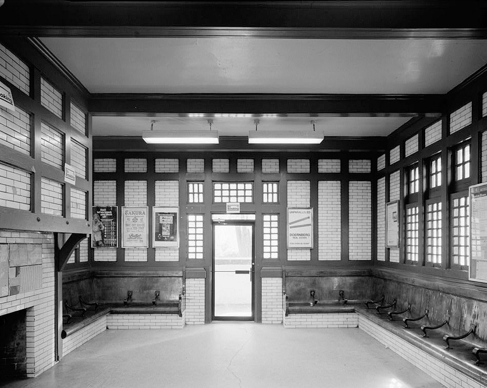 Scarsdale Railroad Station, Scarsdale New York 1988 VIEW (INTERIOR) TOWARD ENTRANCE, INBOUND STATION