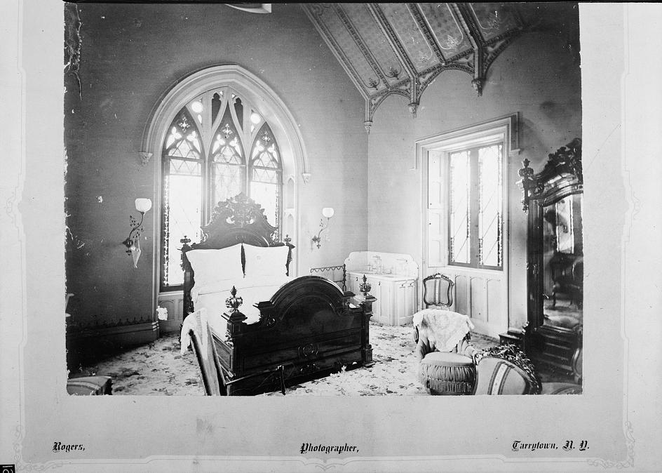 Lyndhurst Mansion, Tarrytown New York OLD PHOTOGRAPH OF VIEW OF SECOND-FLOOR BEDROOM, N.D.