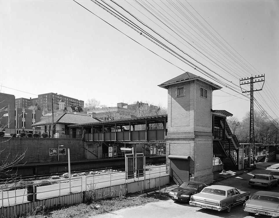 Tuckahoe Railroad Station, Tuckahoe New York 1988 VIEW SOUTHEAST TO PASSENGER BRIDGE