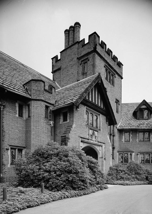 Stan Hywet Hall, Akron Ohio 1982 EAST (MAIN) ENTRANCE AND TOWER, FROM SOUTHEAST
