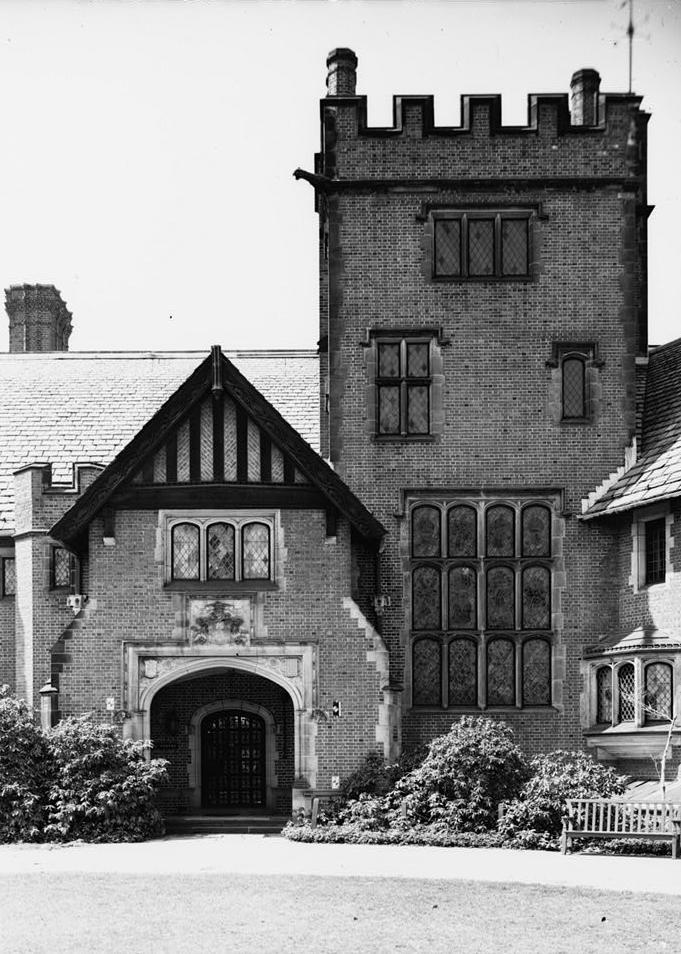 Stan Hywet Hall, Akron Ohio 1982 ENTRANCE TOWER EAST