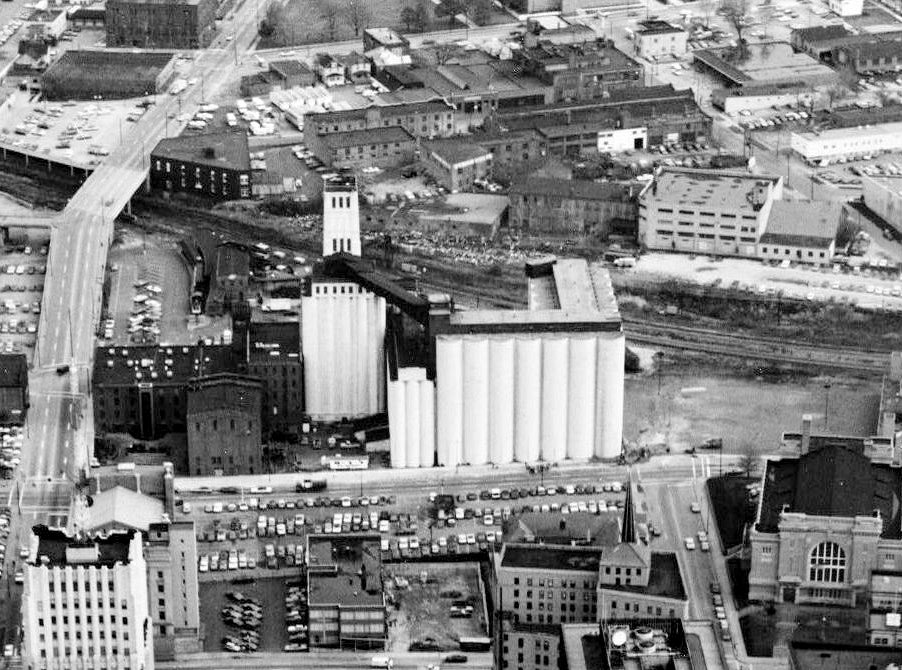 Quaker Oats Cereal Factory, Akron Ohio Aerial photograph of the Quaker Oats Cereal Factory looking west to east. Structures included in this complex situated on the east side of Broadway Street between Bowery Street and Mill Street range in date of original use from 1886 to 1940 (1979)