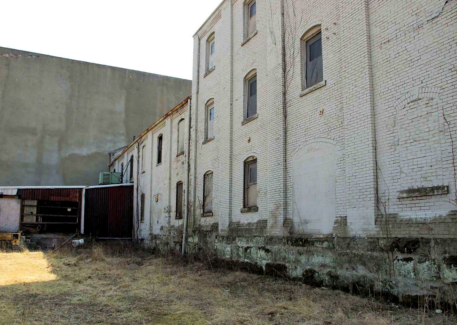 Akron Soap Company - Pioneer Cereal, Akron Ohio North elevation, and the shed (2013)