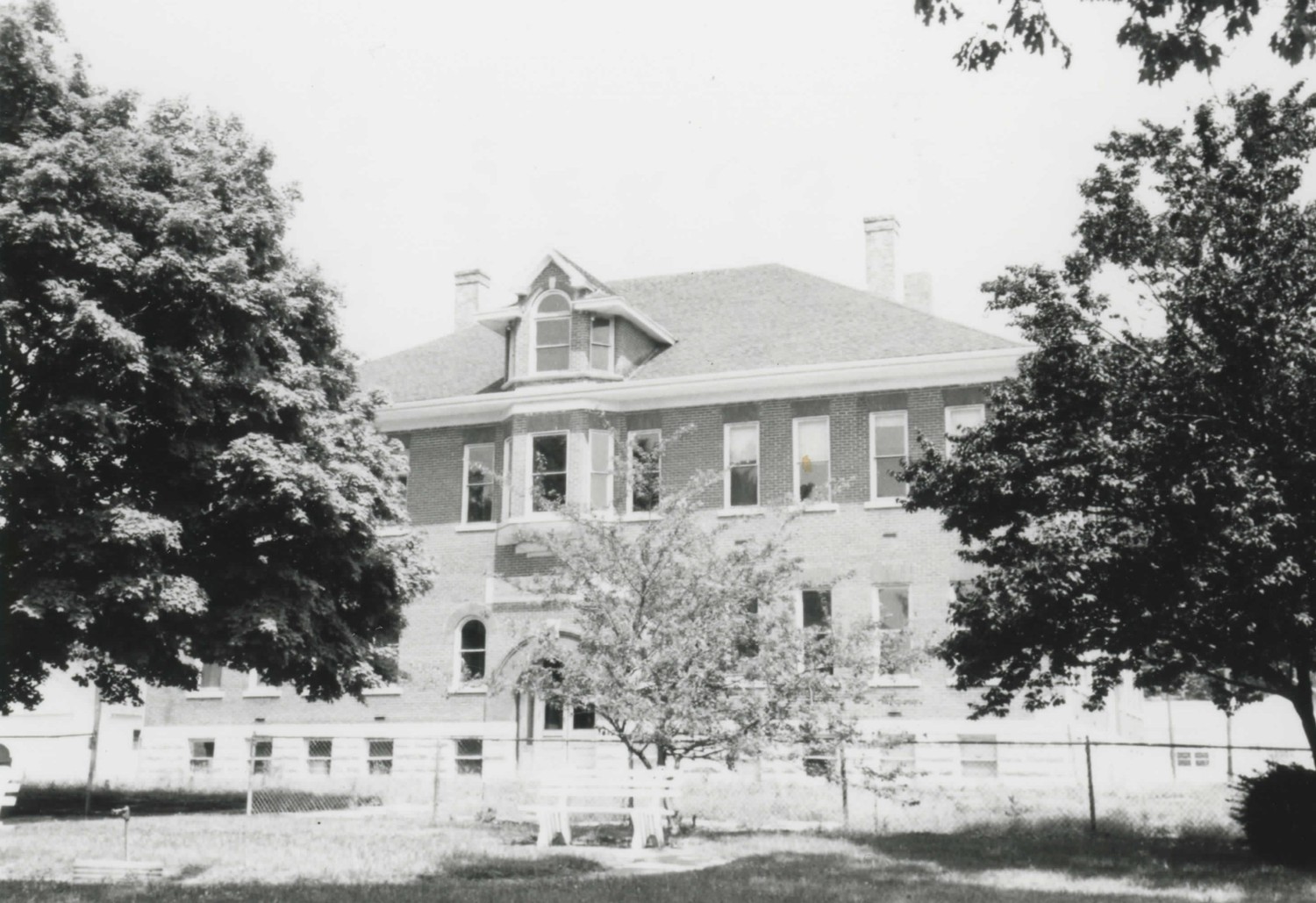 Camden Public School, Camden Ohio Front facing north (1997)