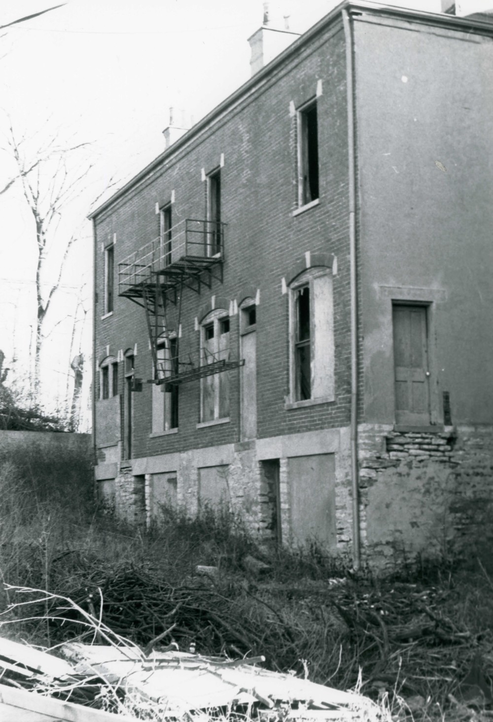 Madam Fredin's Eden Park School & Houses, Cincinnati Ohio Looking southeast at rear of 938-946 row house (1978)