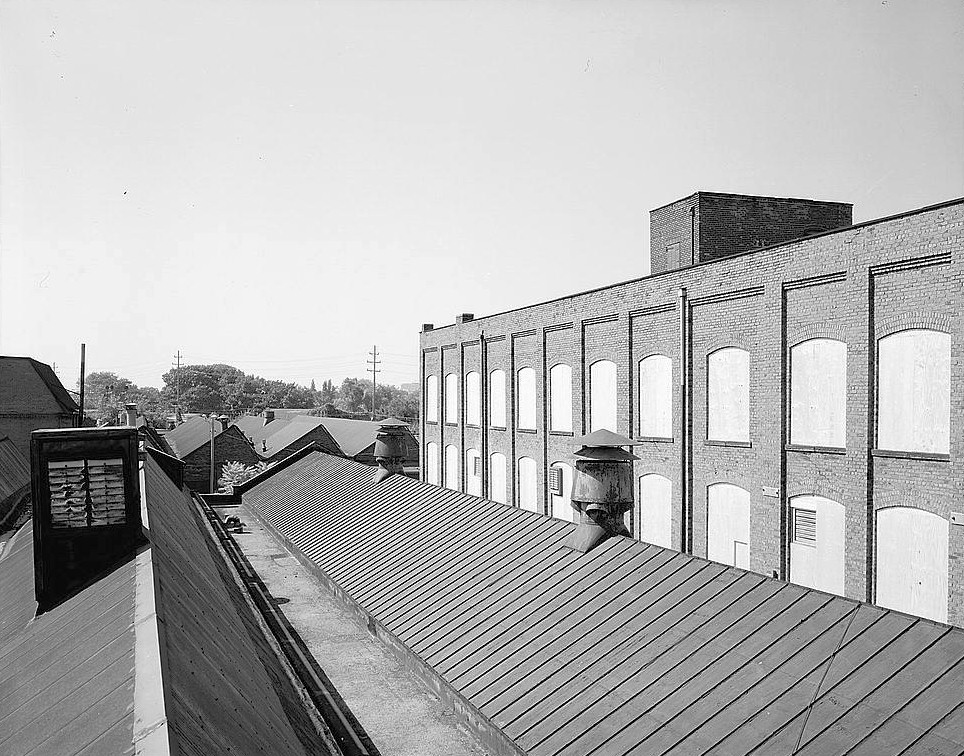 Baker Motor Vehicle Company - Rauch and Lang Carriage Company Cleveland Ohio 1979 Sawtooth Skylights - Assembly Building, Storage Building (right), looking northwest