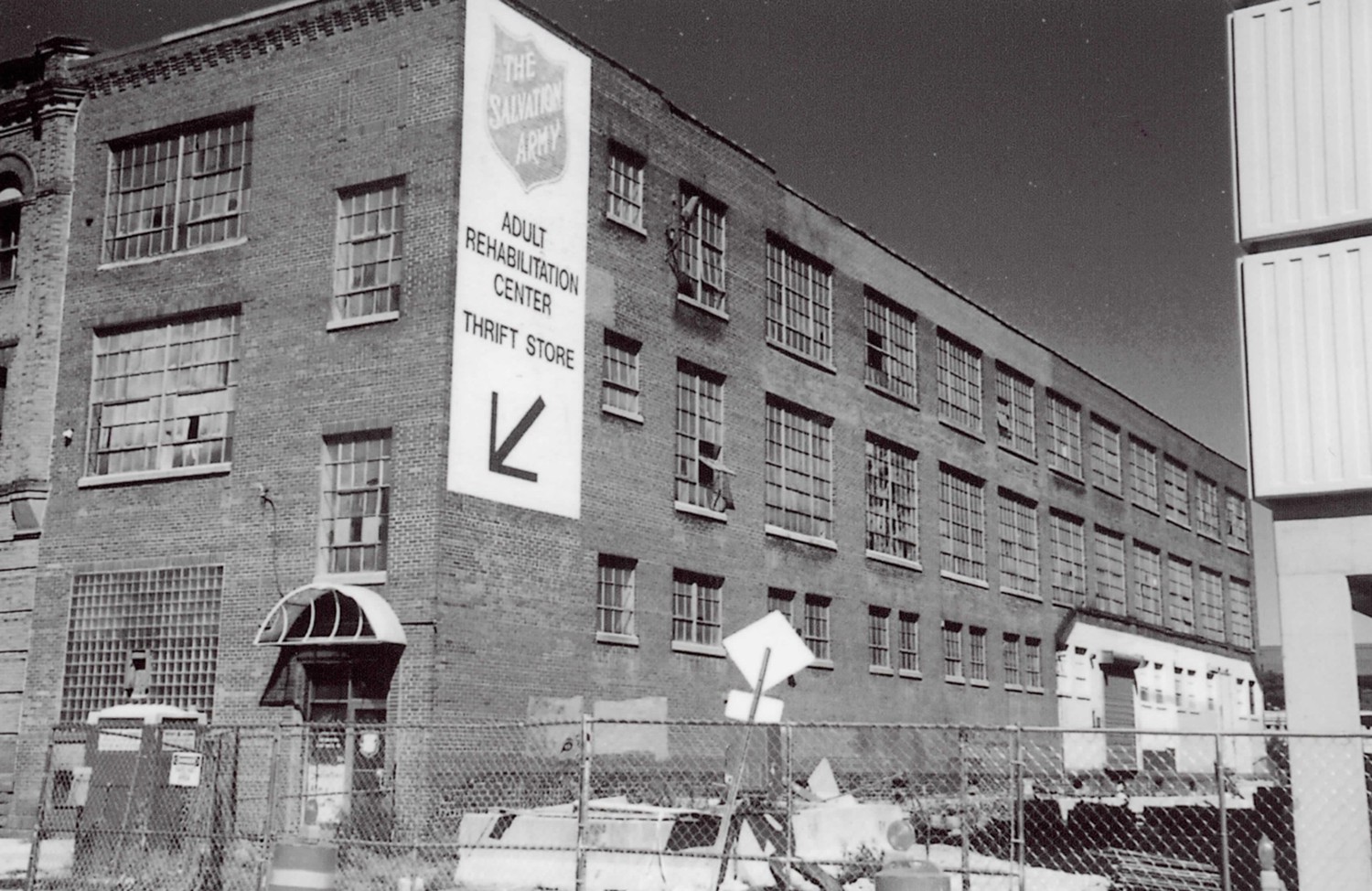 Born Capital Brewery Bottling Works - Hercules Trouser Company, Columbus Ohio Looking northeast along south elevation from South Front Street (2008)