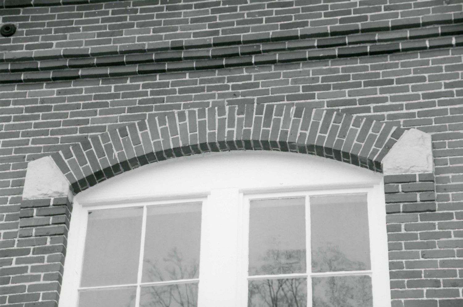 Adams Elementary School, Findlay Ohio Exterior window (2003)