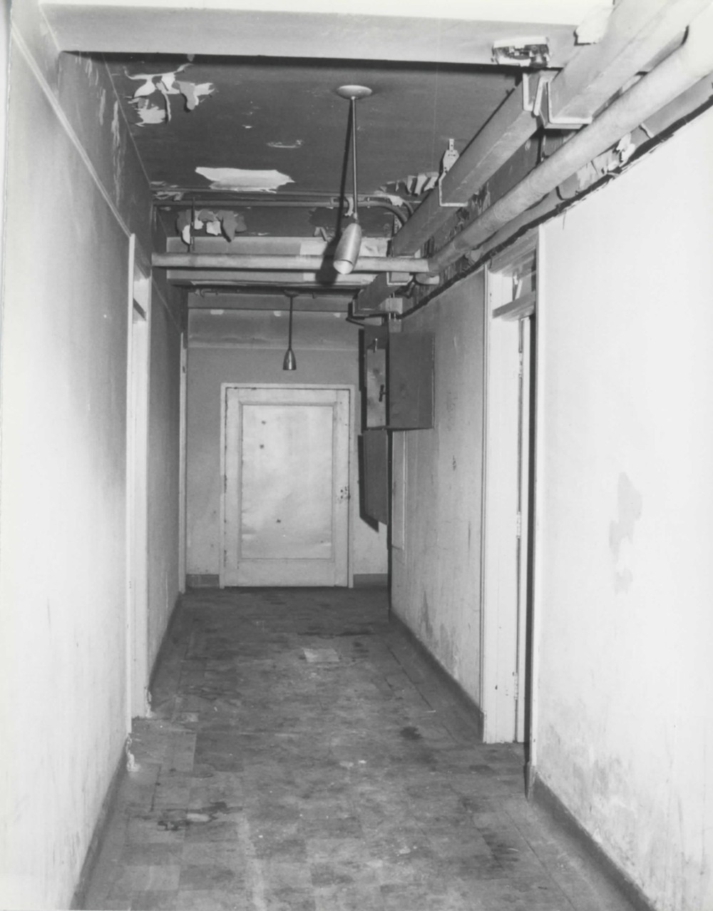 Marting Hotel, Ironton Ohio Fifth-floor rear corridor (1998)