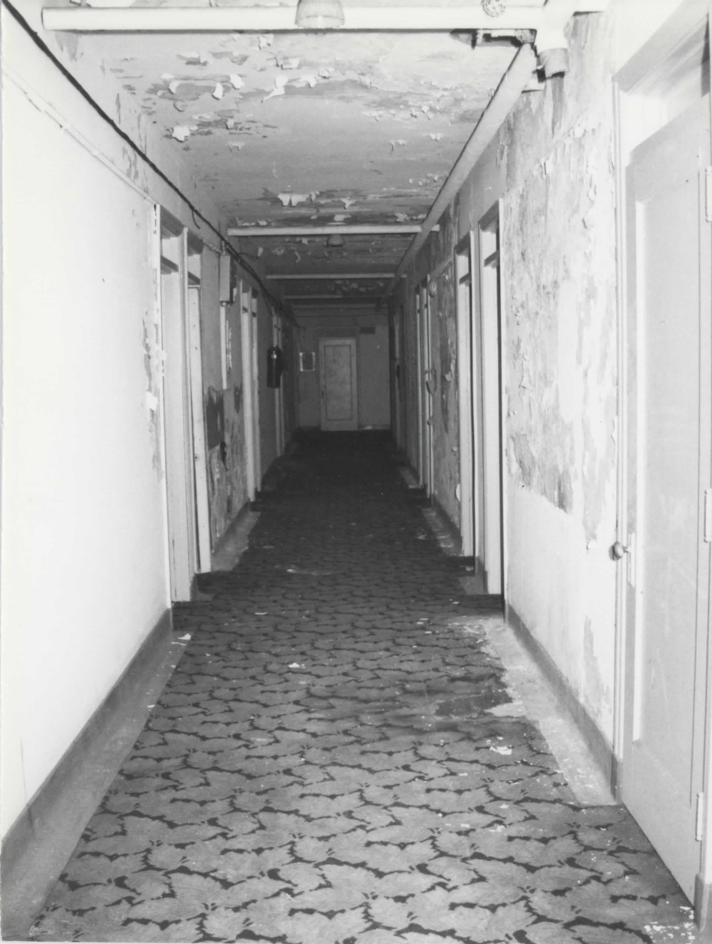 Marting Hotel, Ironton Ohio Sixth-floor main corridor - looking south (1998)