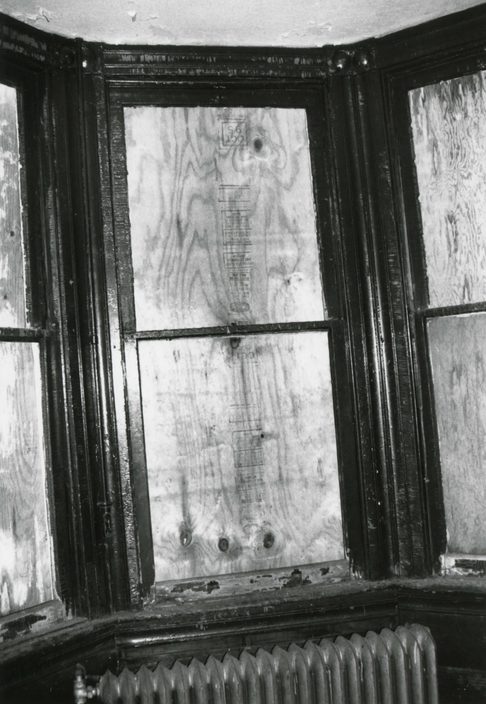 Lima Pennsylvania Railroad Passenger Depot, Lima Ohio Bay window in original telegraph room. Second floor (2002)