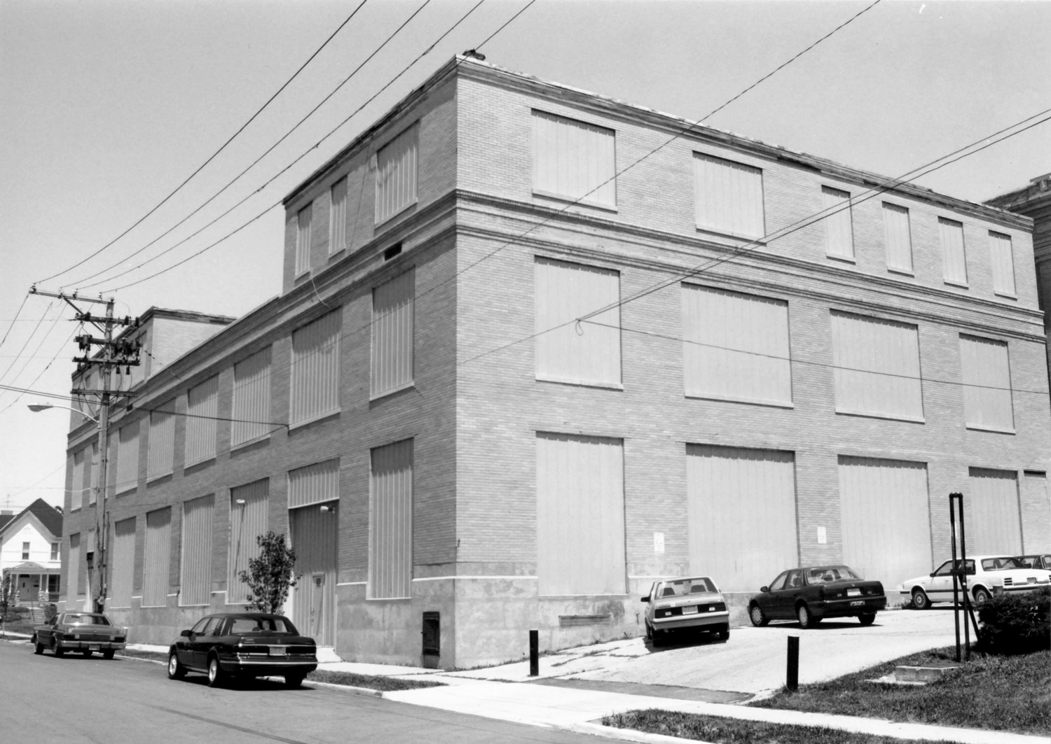 Piqua High School, Piqua Ohio Looking north at south end and west elevation of 1951 addition (1995)