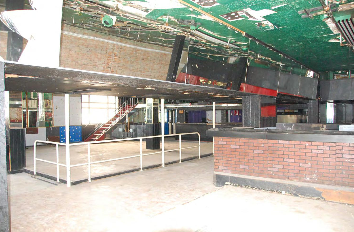 Lagonda National Bank, Springfield Ohio 1<sup>st</sup> floor, view into bank building from adjacent building (2016)