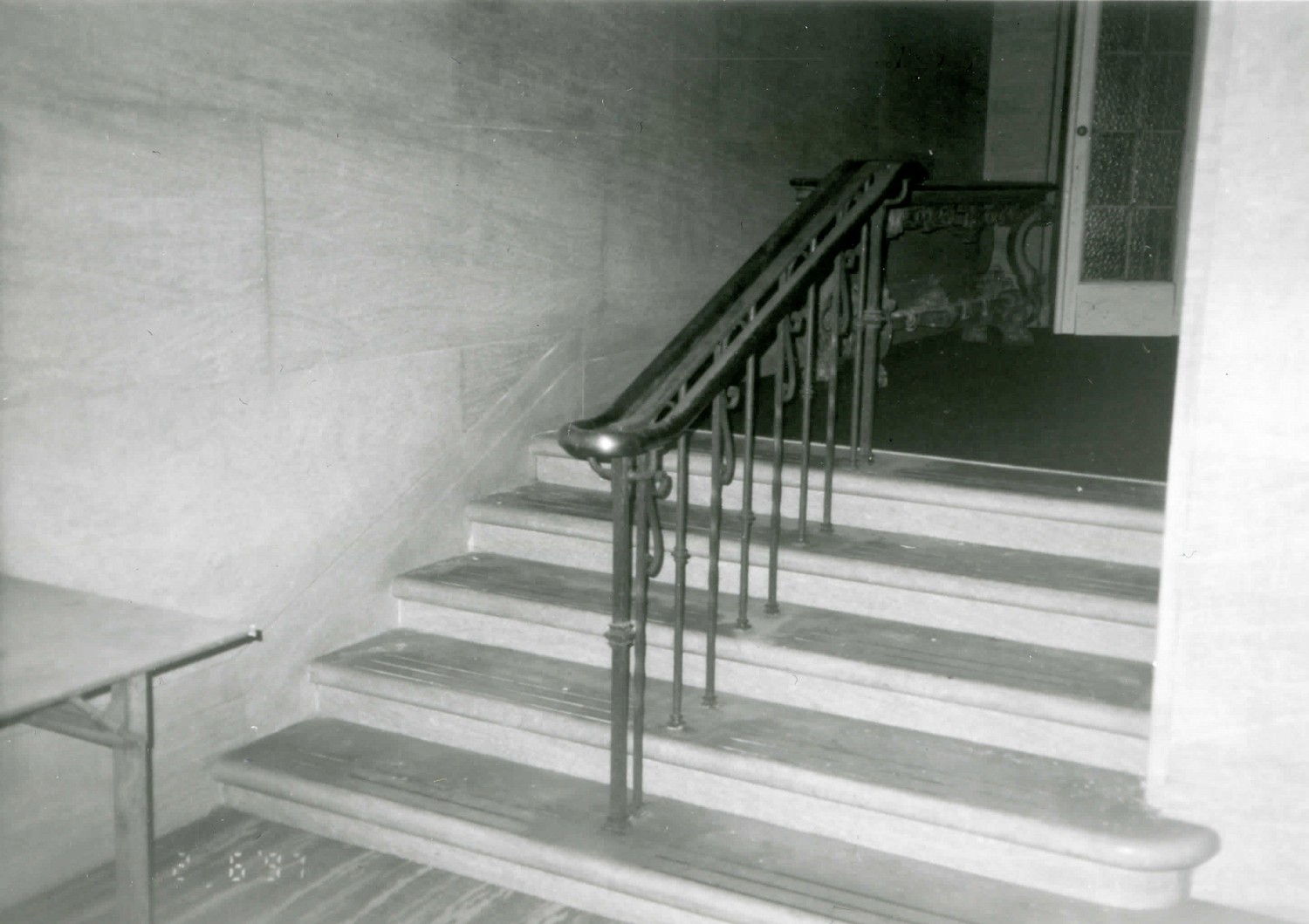 Commodore Perry Hotel, Toledo Ohio Main Staircase - ground floor (1997)