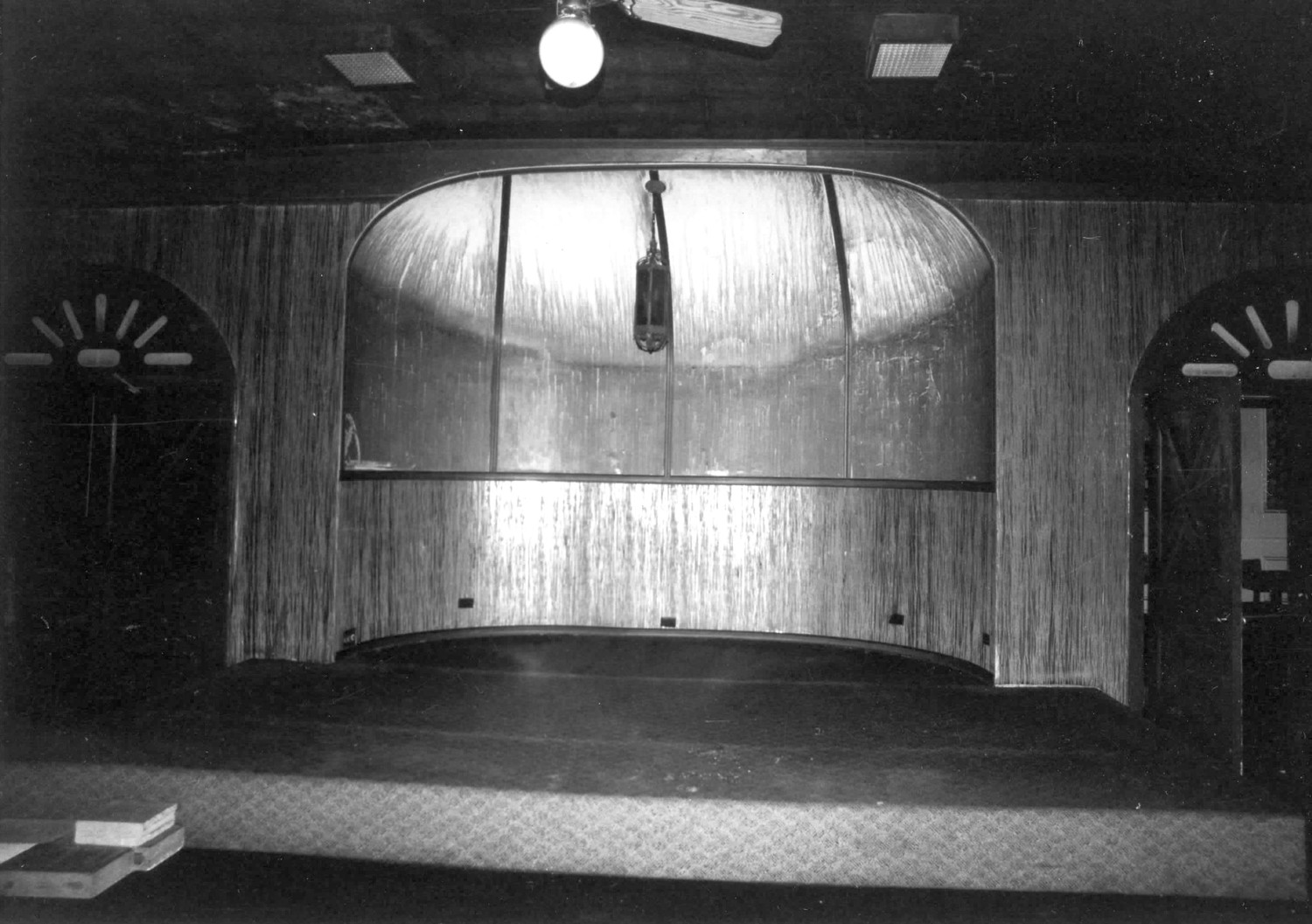 Hillcrest Hotel, Toledo Ohio Stage in restaurant (1998)