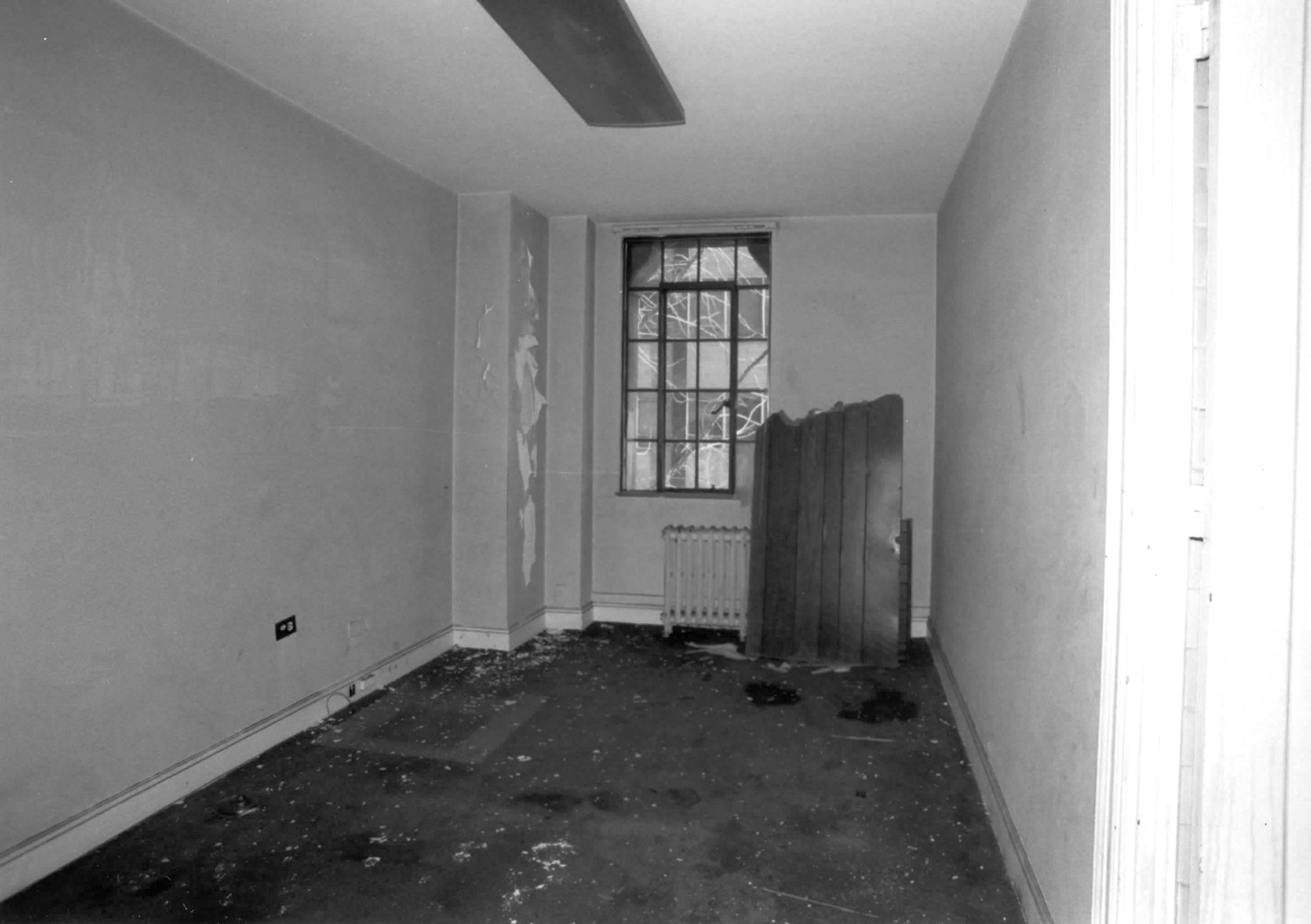 Hillcrest Hotel, Toledo Ohio Room #215 - opposite angle (1998)
