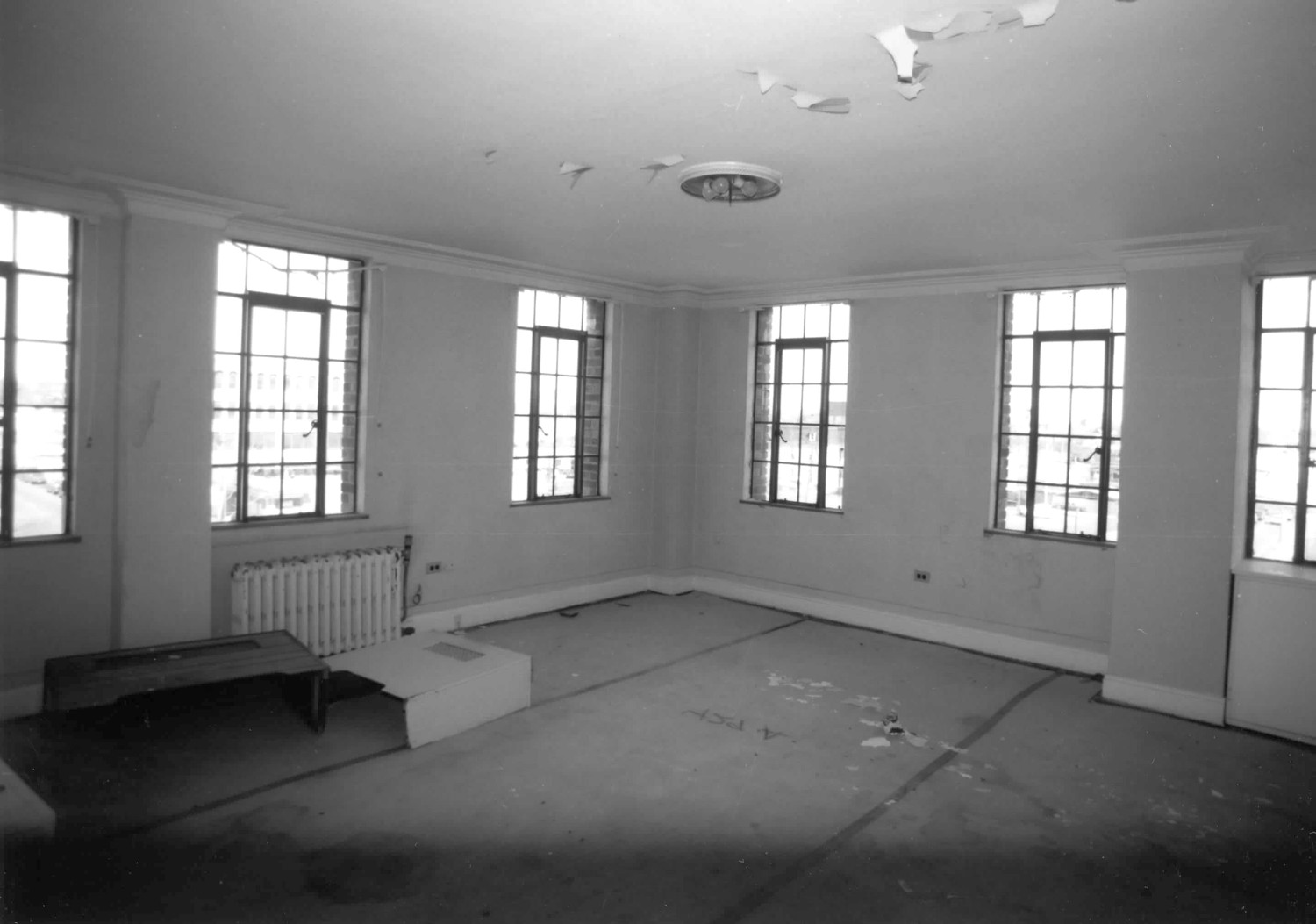 Hillcrest Hotel, Toledo Ohio Room #429 (1998)