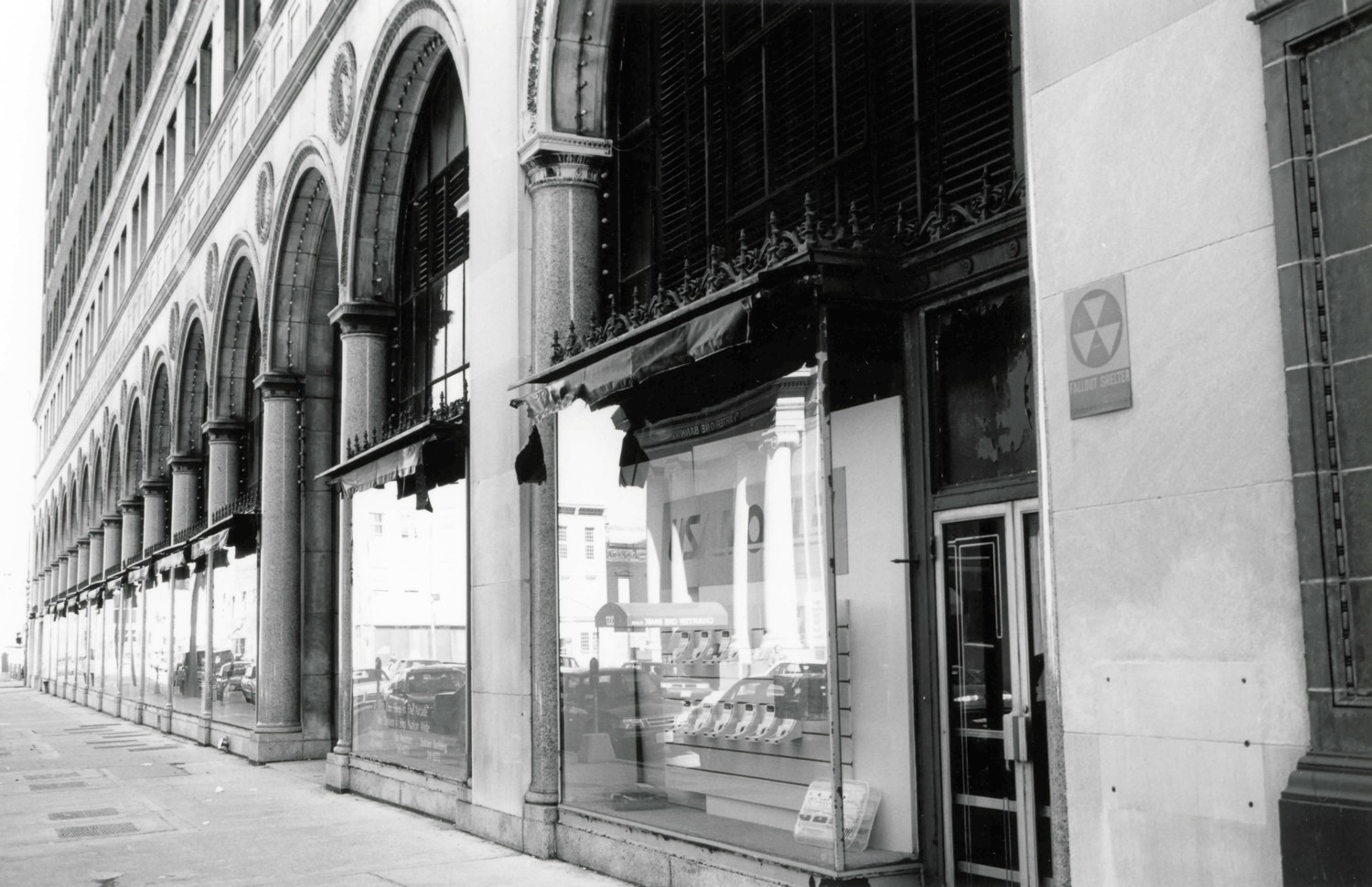 Lasalle, Koch and Company Department Store - Macys, Toledo Ohio VIEW NORTH, HURON STREET DISPLAY WINDOWS, WITH STORE ENTRANCE AND EMPLOYEE ENTRANCE (1995)