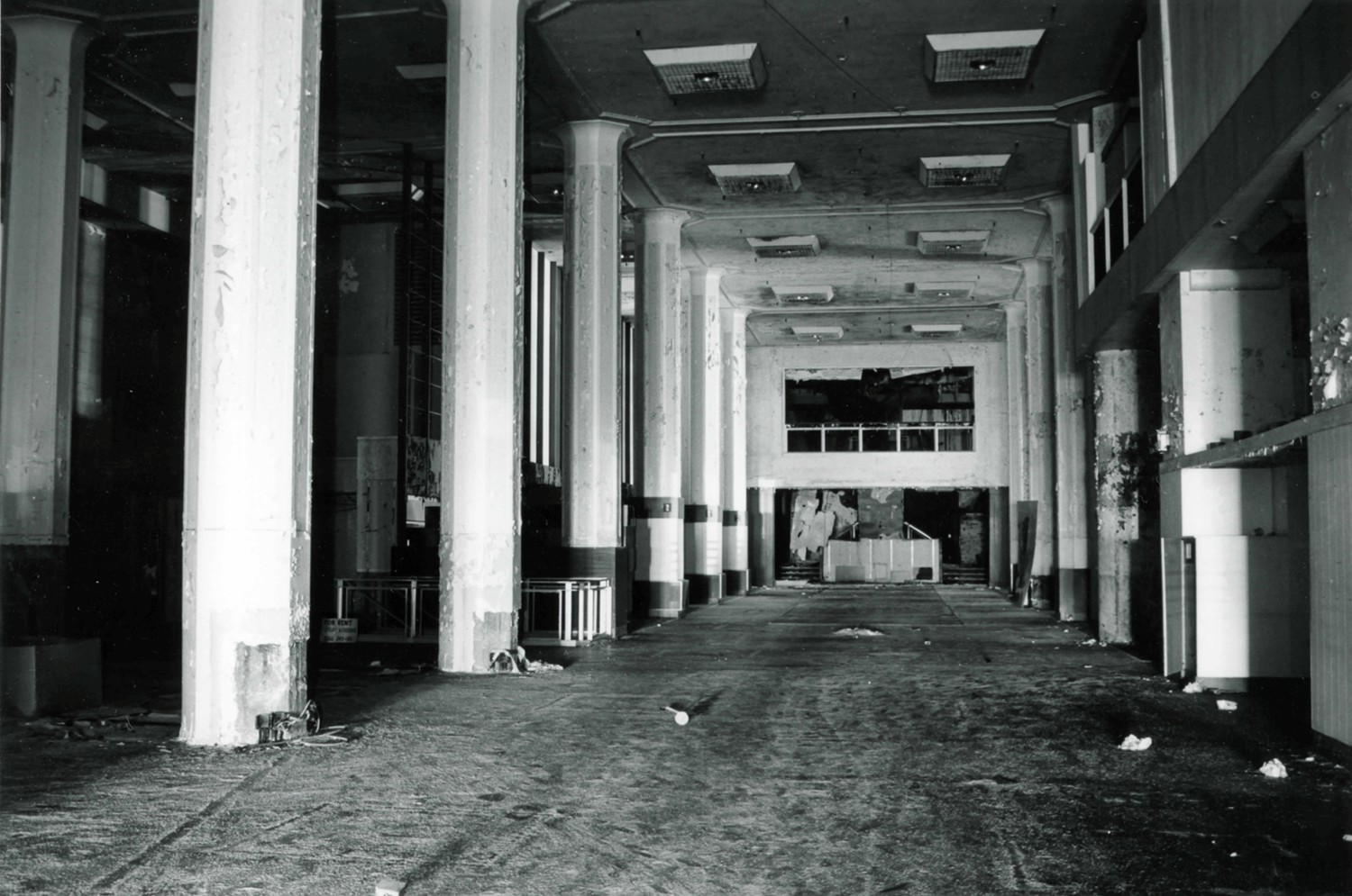 Lasalle, Koch and Company Department Store - Macys, Toledo Ohio VIEW SOUTH, THE MAIN ISLE ON THE FIRST FLOOR WITH THE ARCADE MEZZANINE (1995)