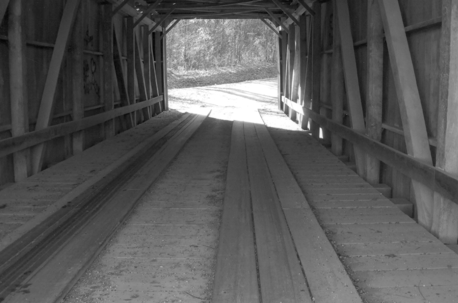 Bell Covered Bridge, Vincent Ohio Interior of bridge, looking south, showing floor and trusses (2010)