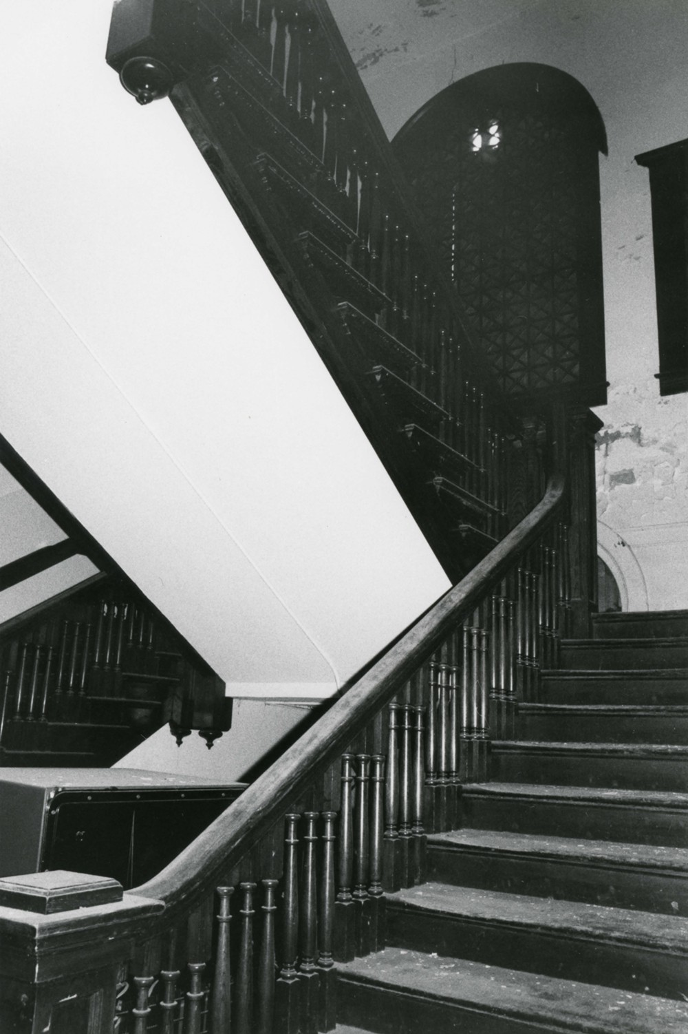 Walnut Street Elementary School, Wooster Ohio Main Foyer Grand stairway (1983)