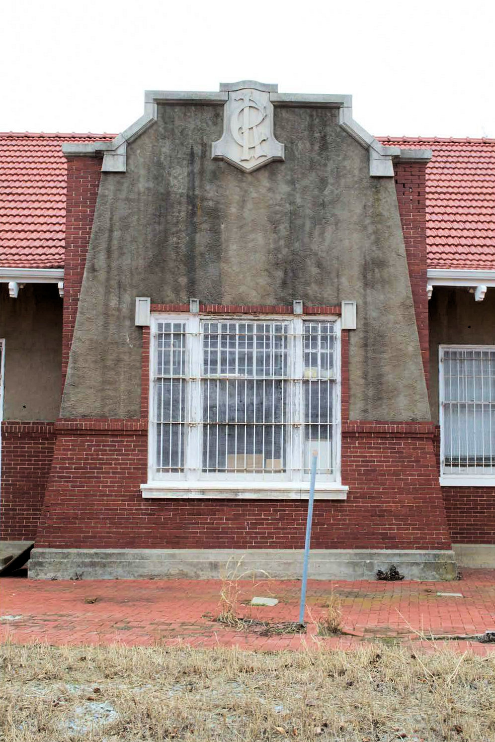 Rock Island Passenger Station, Anadarko Oklahoma North elevation, center (office) section, decorative detail (2018)