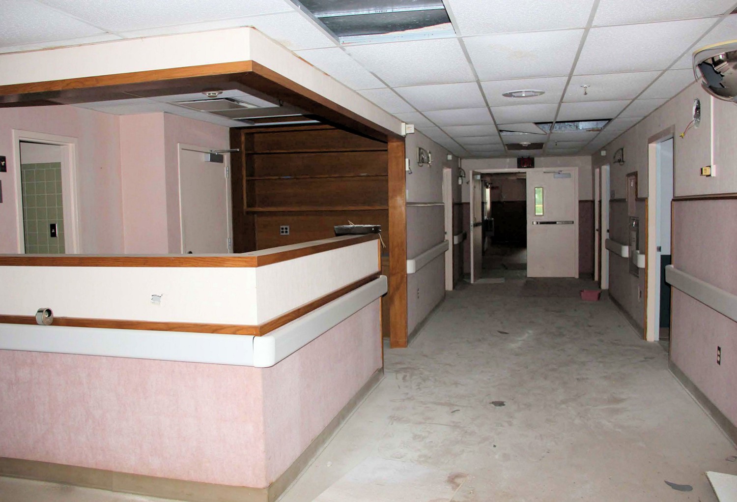 Washington County Memorial Hospital, Bartlesville Oklahoma 1948 Addition Fourth Floor Nurses Station and Hall (2013)
