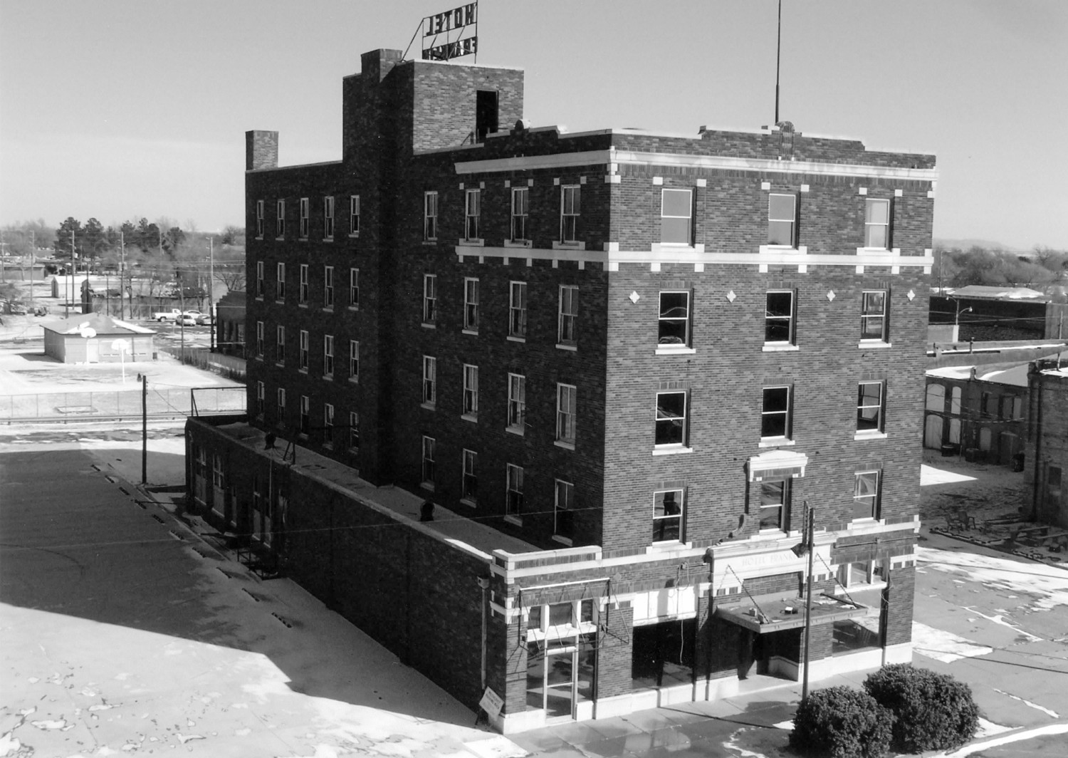 Hotel Franklin, Mangum Oklahoma South and east sides (2007)