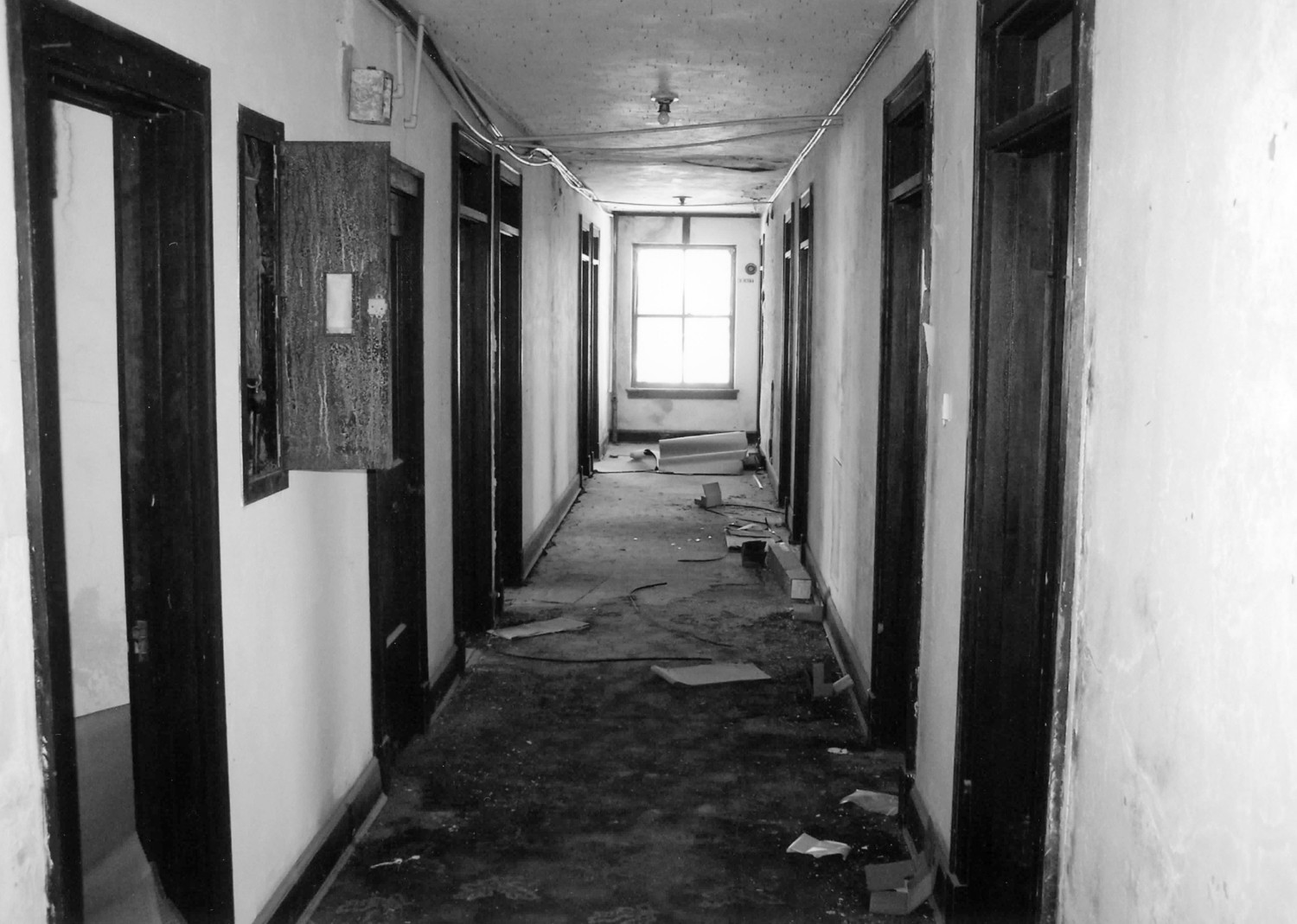 Hotel Franklin, Mangum Oklahoma Third floor hallway from elevator (typical of all floors) (2007)
