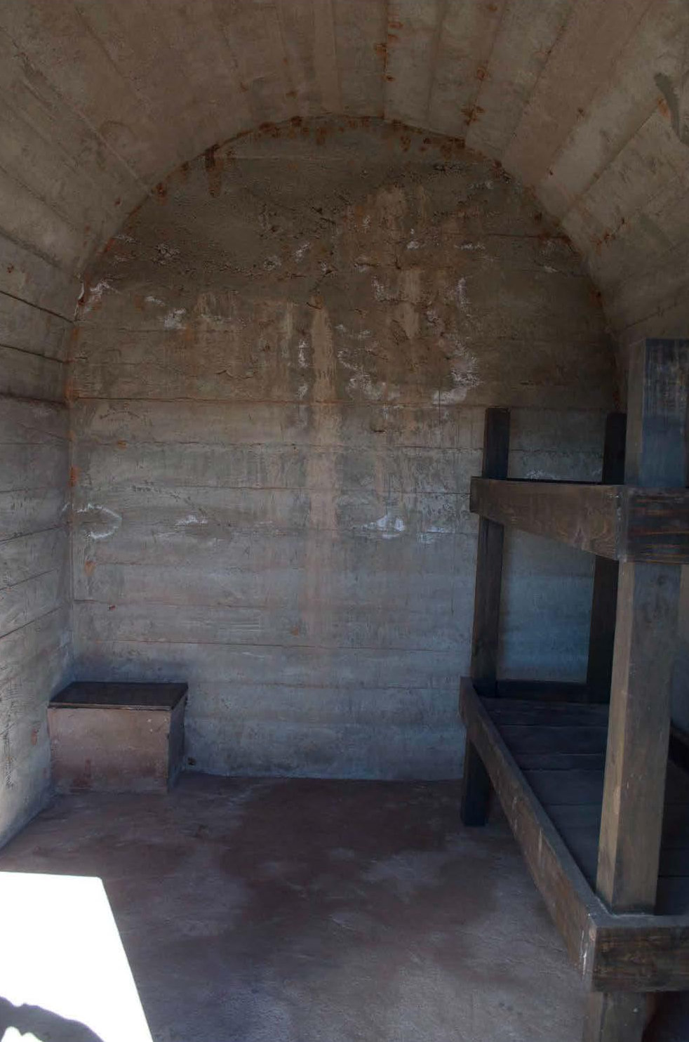 Manitou Jail, Manitou Oklahoma Interior, looking north from doorway (2016)