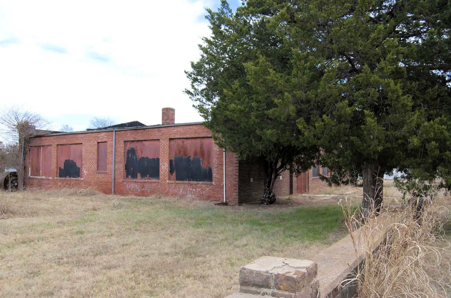 Oakland School, Oakland Oklahoma Facade and West Side (2014)