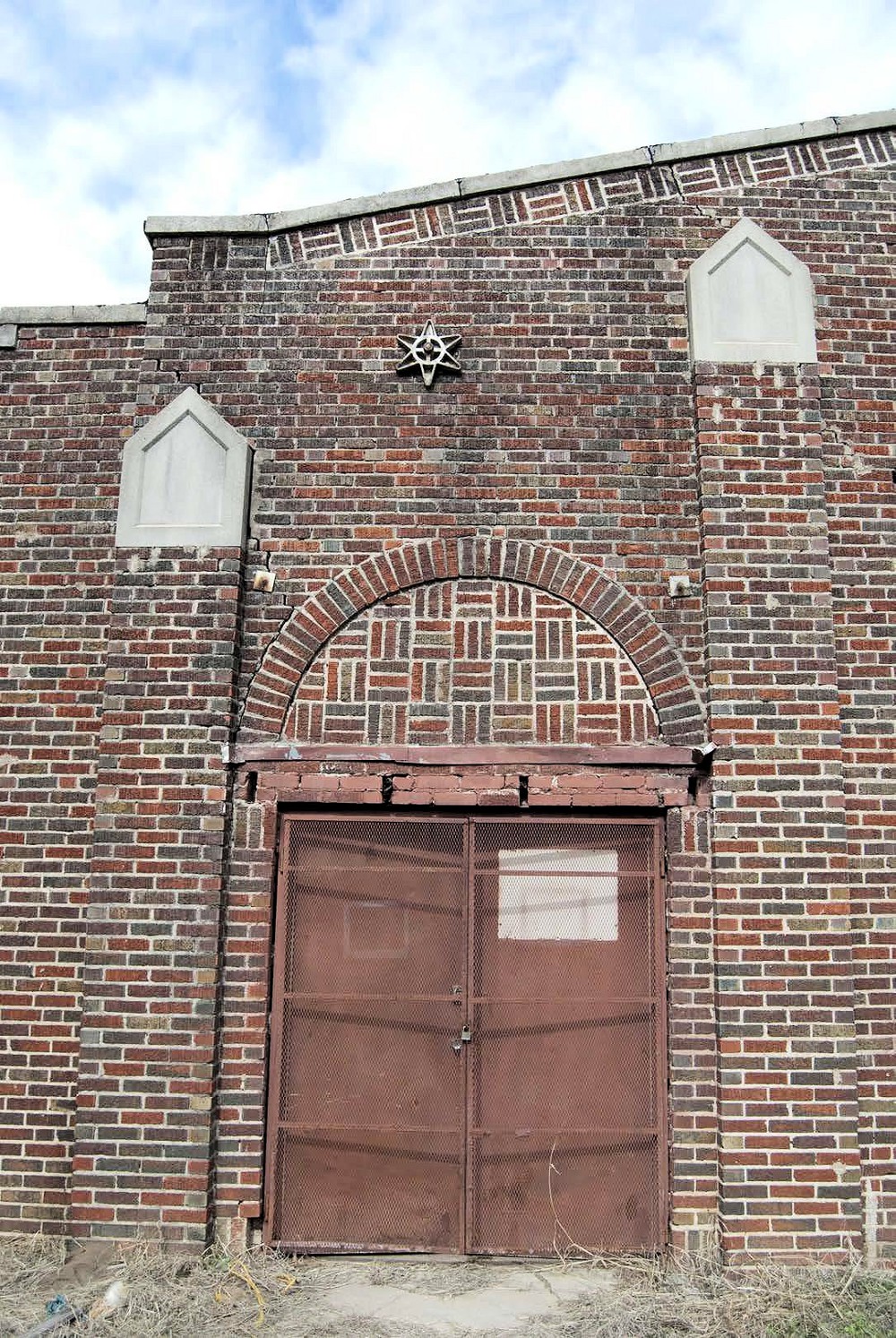 Oakland School, Oakland Oklahoma Entrance (2014)