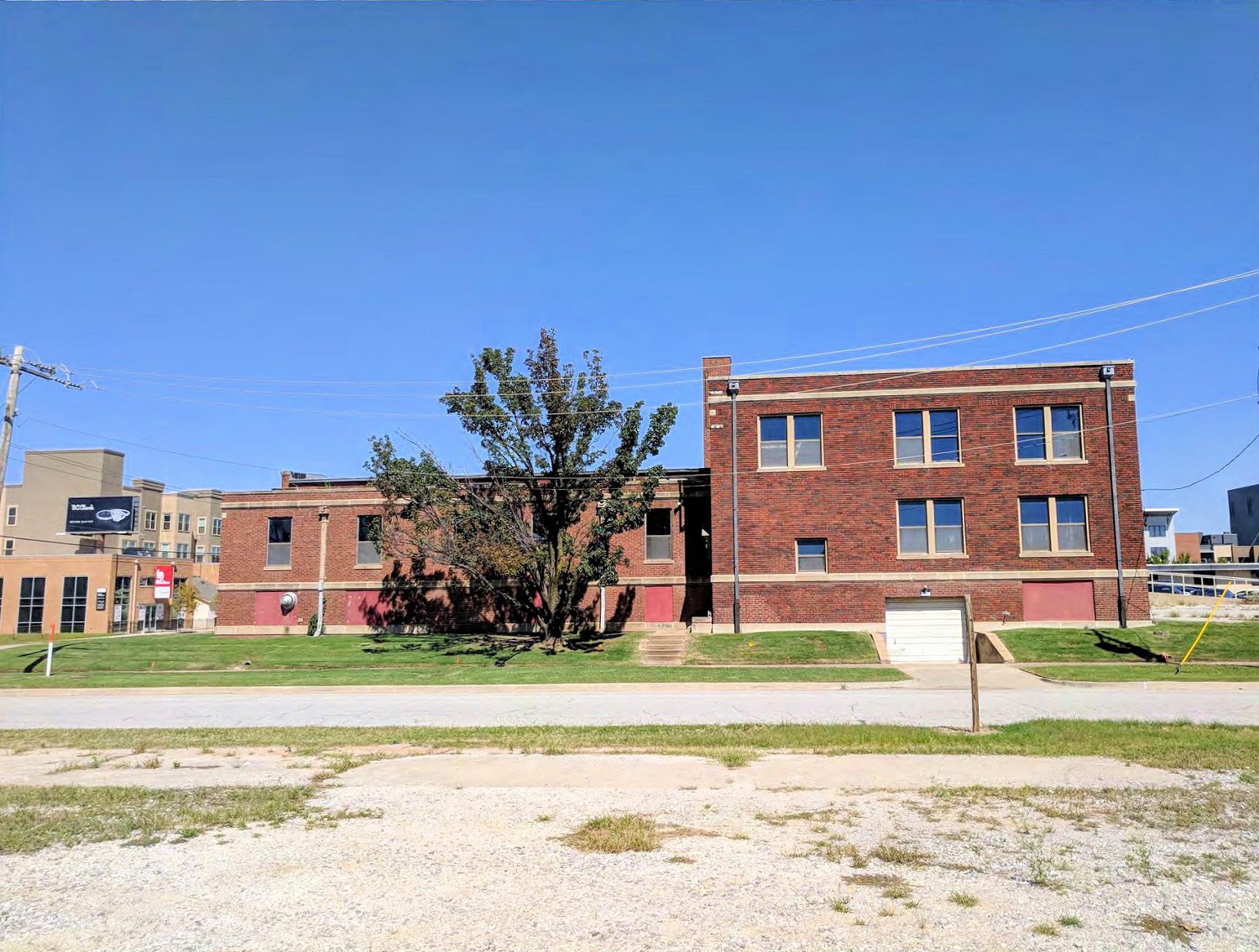 Oklahoma City Schools Administration Building, Oklahoma City Oklahoma South elevation with 1919 building (left) and 1928 addition (right) (2019)