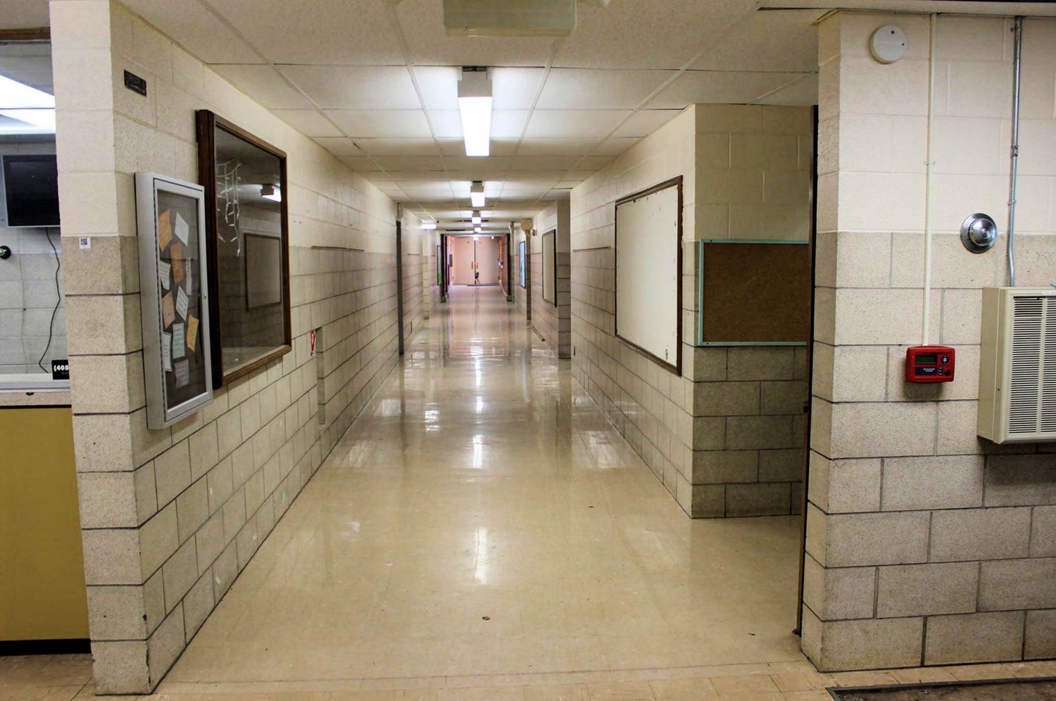 Stonegate Elementary School, Oklahoma City Oklahoma Typical primary corridor (2017)