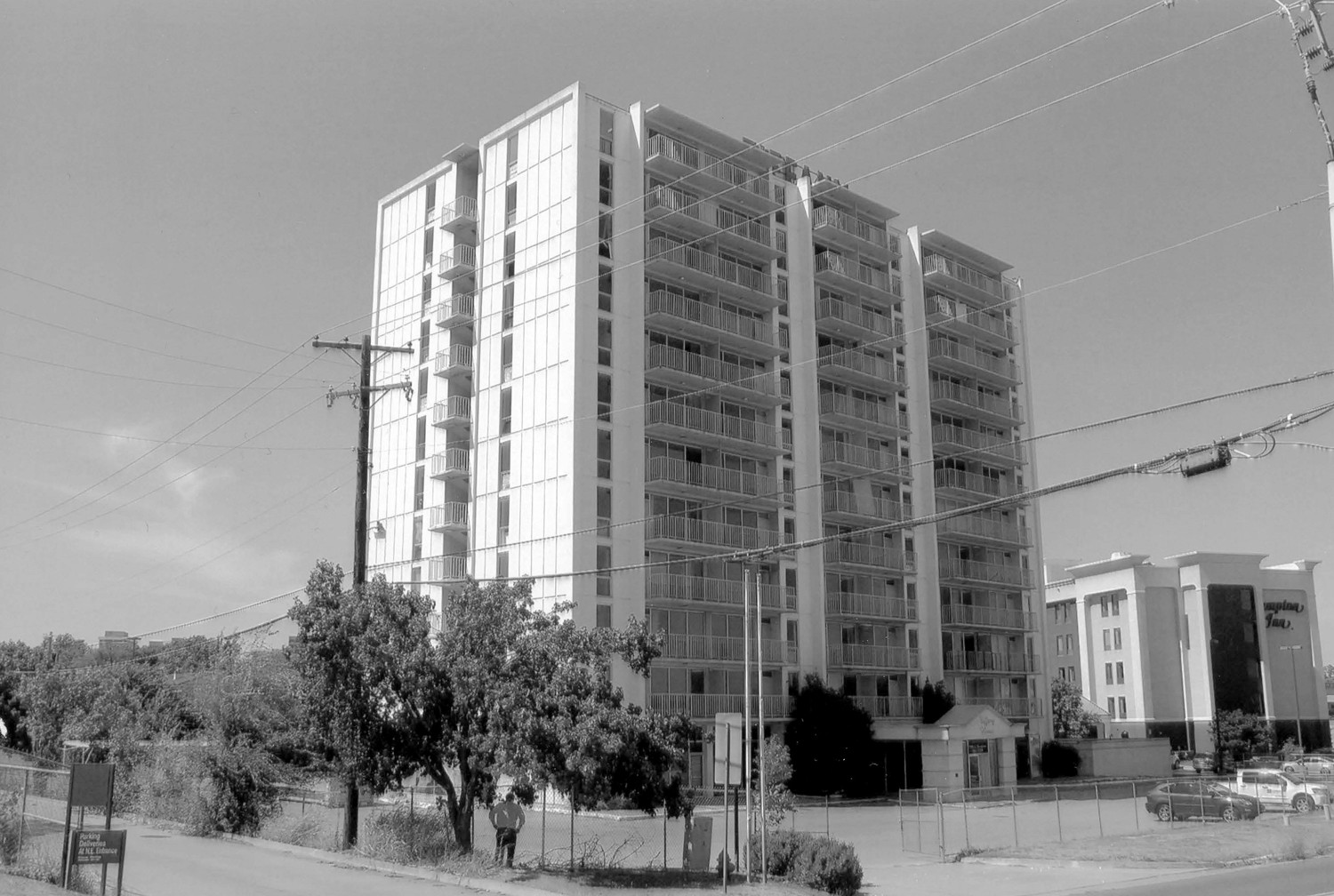 Tiffany House, Oklahoma City Oklahoma Front and south side (2015)
