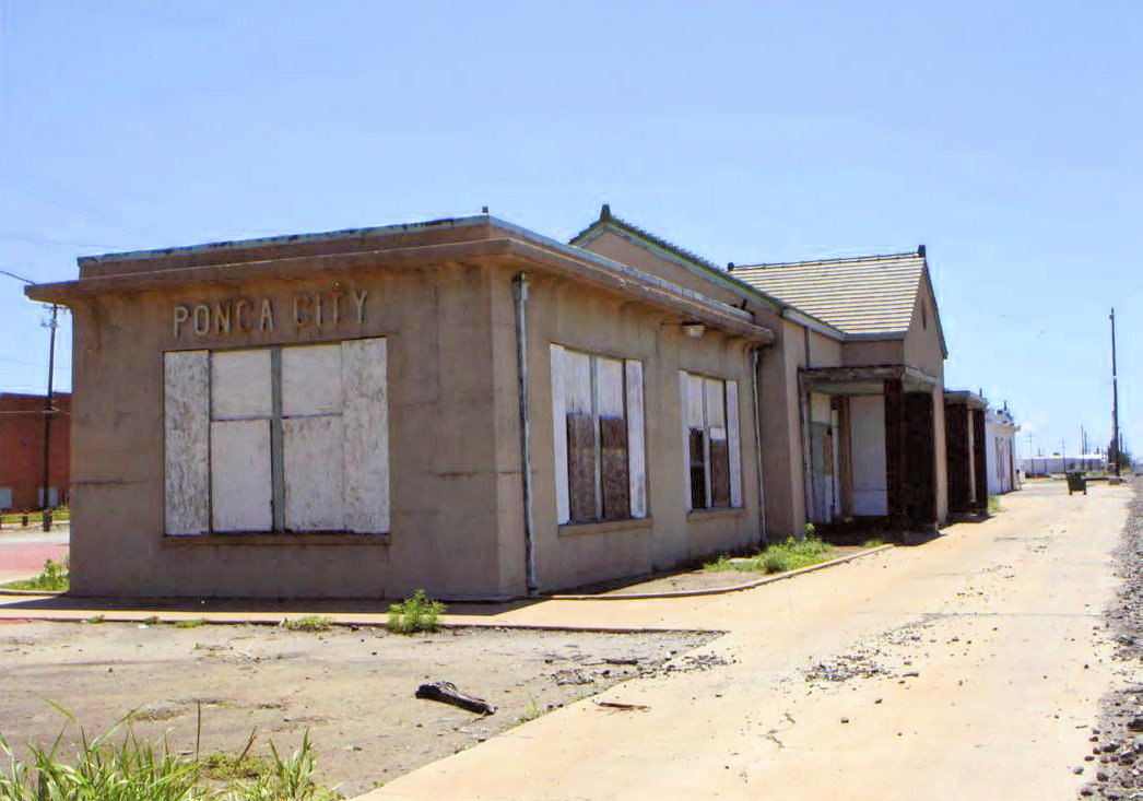 Santa Fe Depot, Ponca City Oklahoma West side (2011)